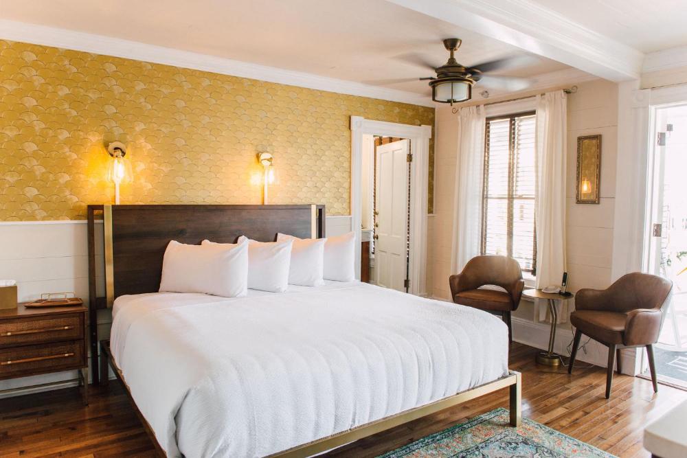 King Room with Balcony interior